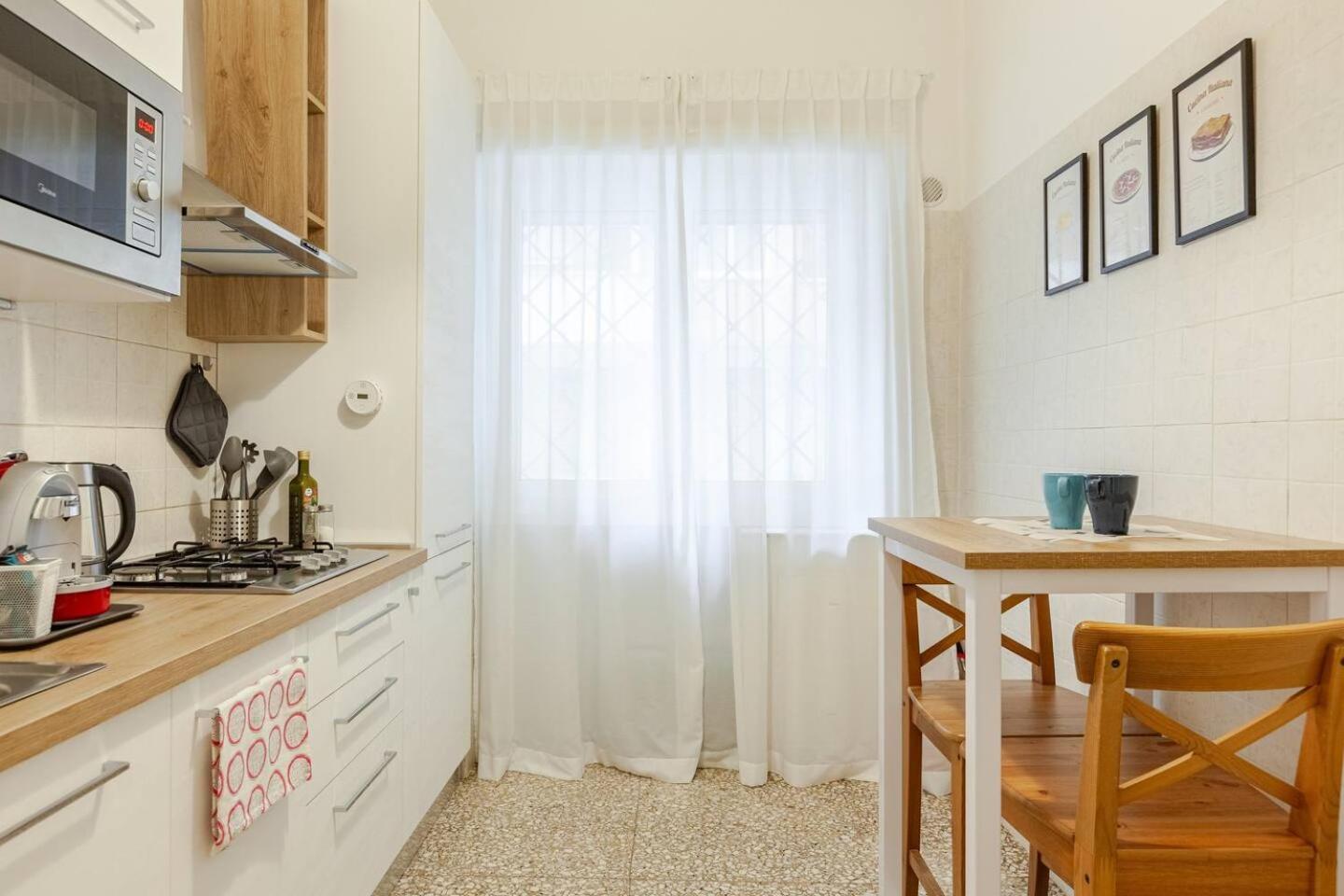 Bellina At The Vatican Apartment *